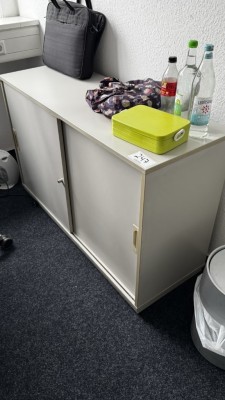1 Aktenschiebetürenschrank